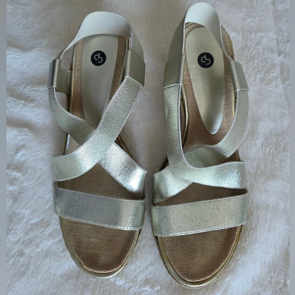 Comfortable Gold Strappy Wedge  Espadrille Sandals - Picture 2 of 9